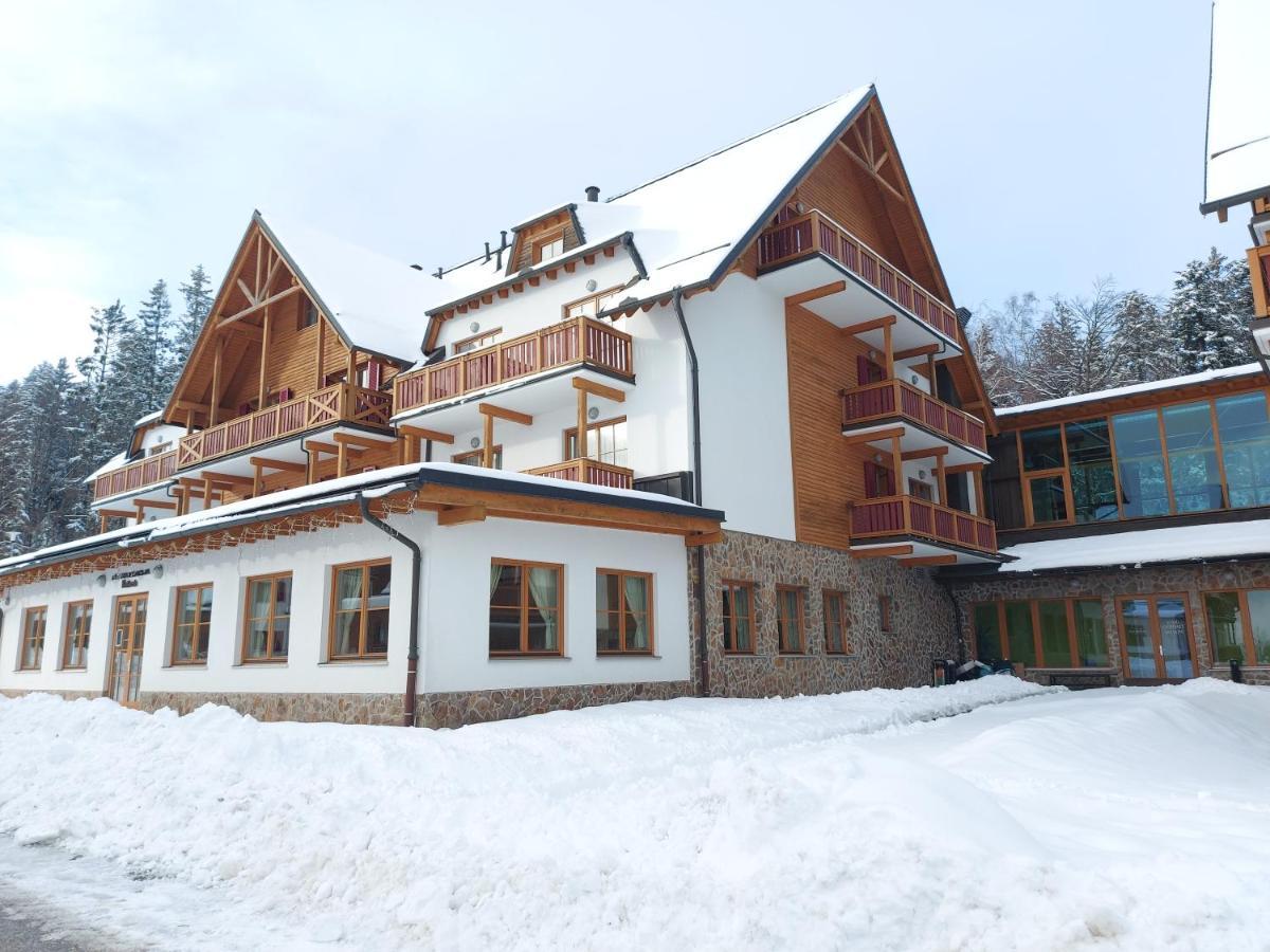 Pohorje Village Wellbeing Resort - Wellness & Spa Hotel Bolfenk Maribor Buitenkant foto