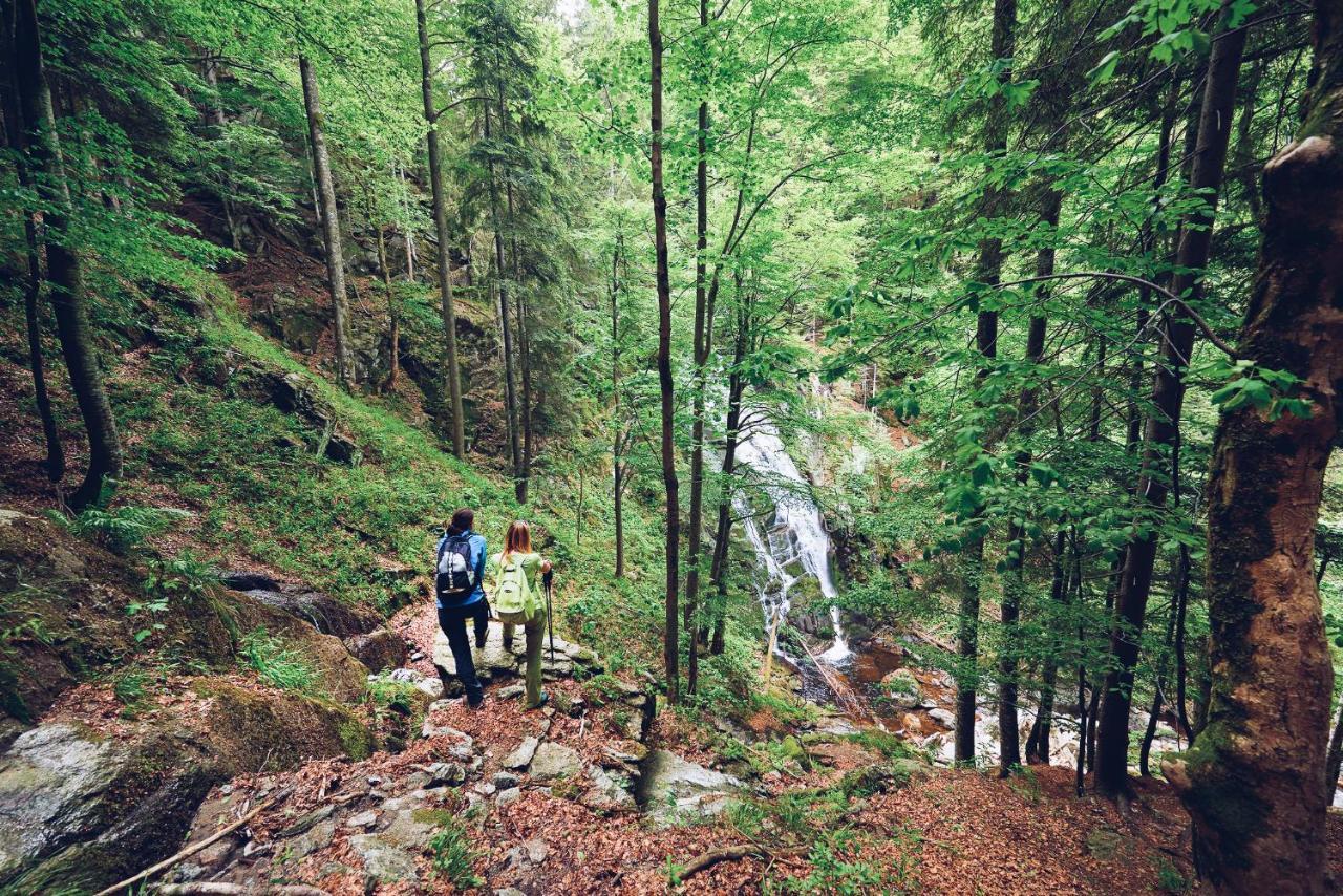 Pohorje Village Wellbeing Resort - Wellness & Spa Hotel Bolfenk Maribor Buitenkant foto