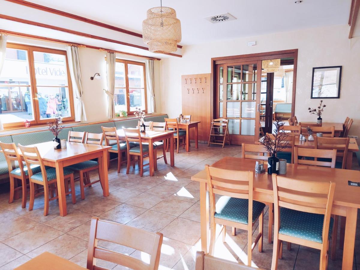Pohorje Village Wellbeing Resort - Wellness & Spa Hotel Bolfenk Maribor Buitenkant foto