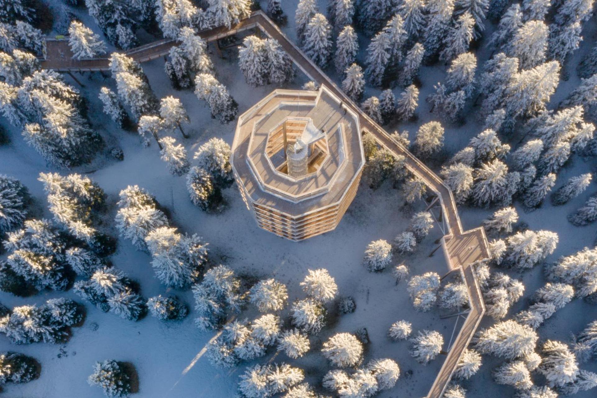 Pohorje Village Wellbeing Resort - Wellness & Spa Hotel Bolfenk Maribor Buitenkant foto